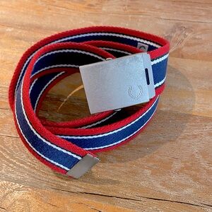Fred Perry red and blue coth belt
Very good condition
4ft / 48" / 121cm
